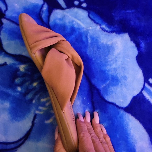 Sandals 7 Tan color - Picture 3 of 5